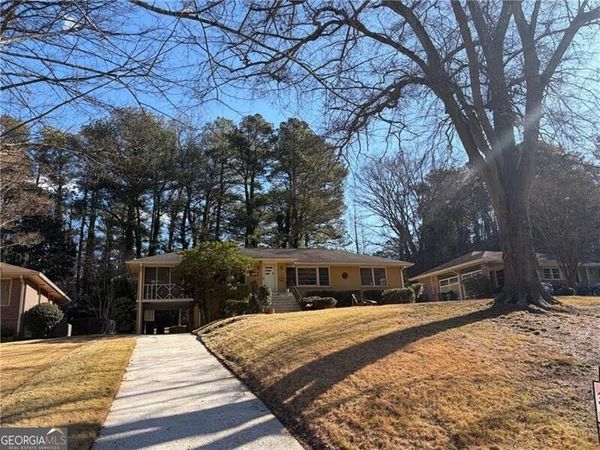 1455 N Amanda Circle NE, Atlanta, GA 30329