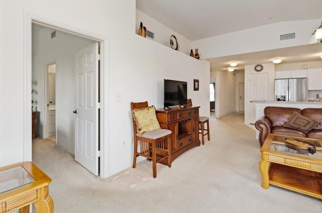 4510 Botanical Place Cir, Unit 402, Naples, FL 34112 Photo