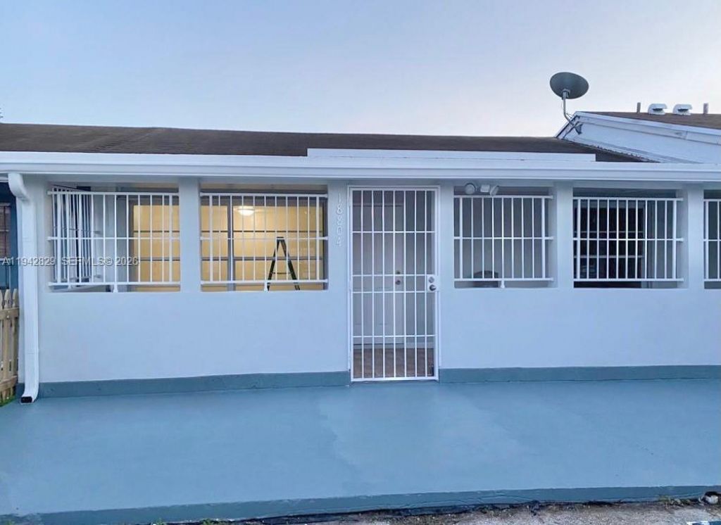 18804 NW 45th Ave, Miami Gardens, FL 33055 Main Photo