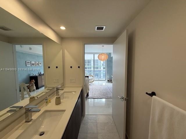 488 NE 18th St, Unit 3300, Miami, FL 33132 Photo