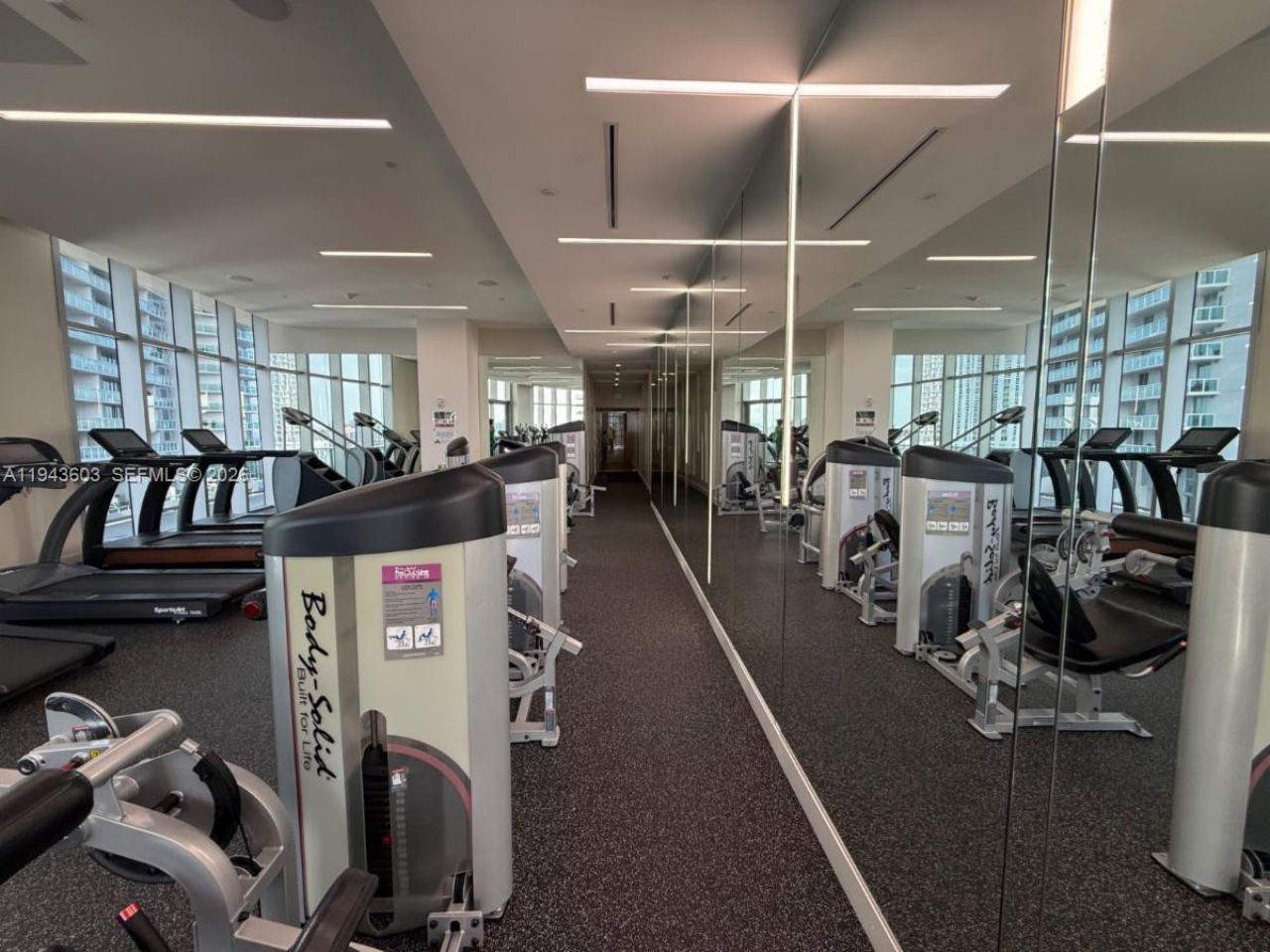 488 NE 18th St, Unit 3300, Miami, FL 33132 Photo