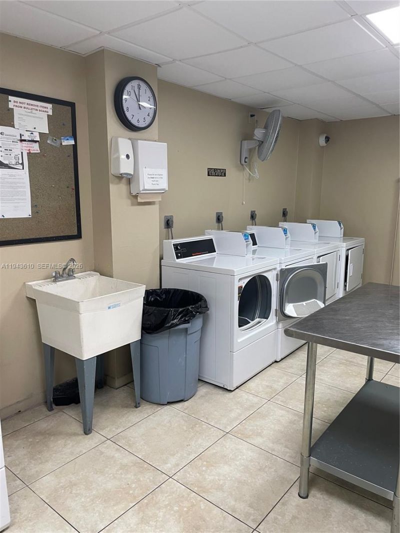 900 NE 18th Ave, Unit 1004, Fort Lauderdale, FL 33304 Photo