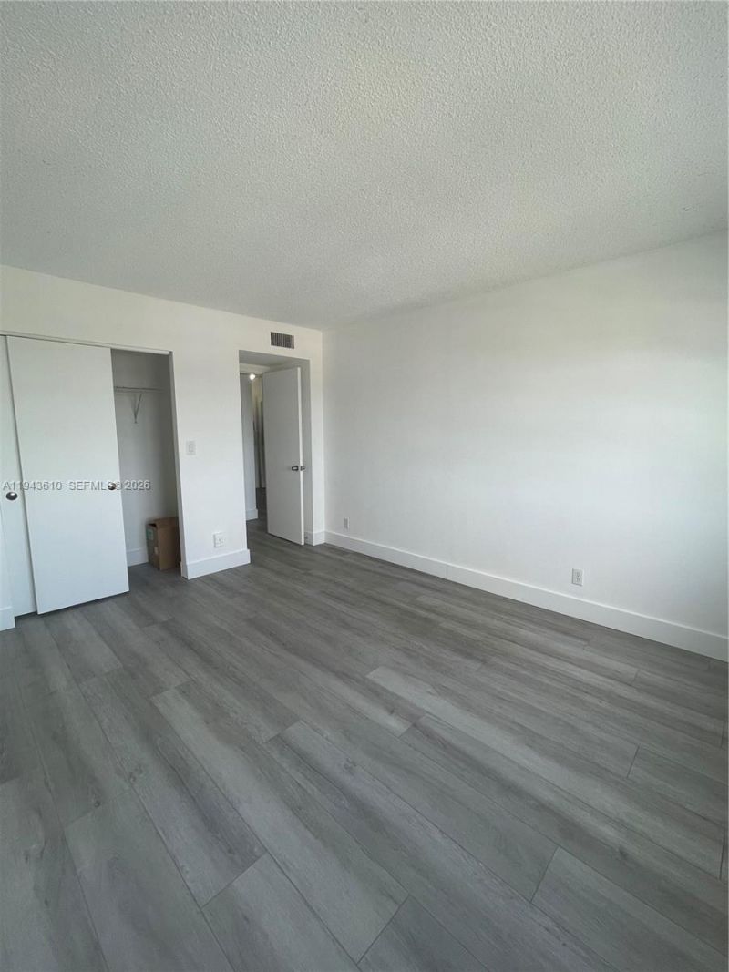 900 NE 18th Ave, Unit 1004, Fort Lauderdale, FL 33304 Photo