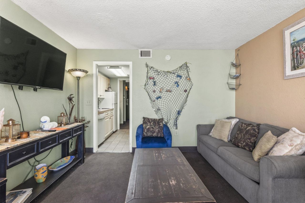 201 74th Ave. N Photo 18