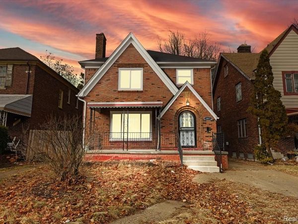18073 Santa Barbara Drive, Detroit, MI 48221