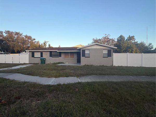 8701 94TH STREET, SEMINOLE, FL 33777