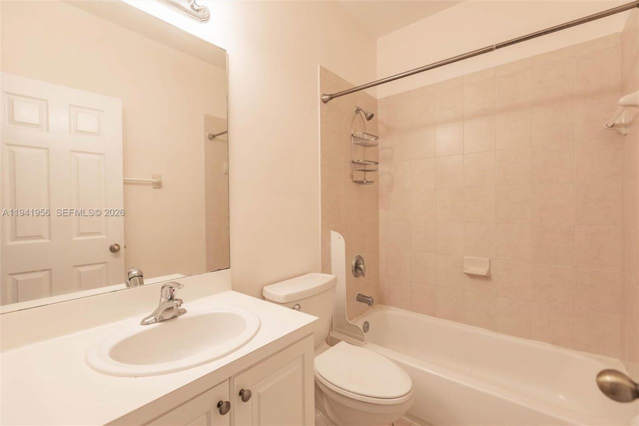 9333 SW 227th St, Unit 6-6, Cutler Bay, FL 33190 Photo