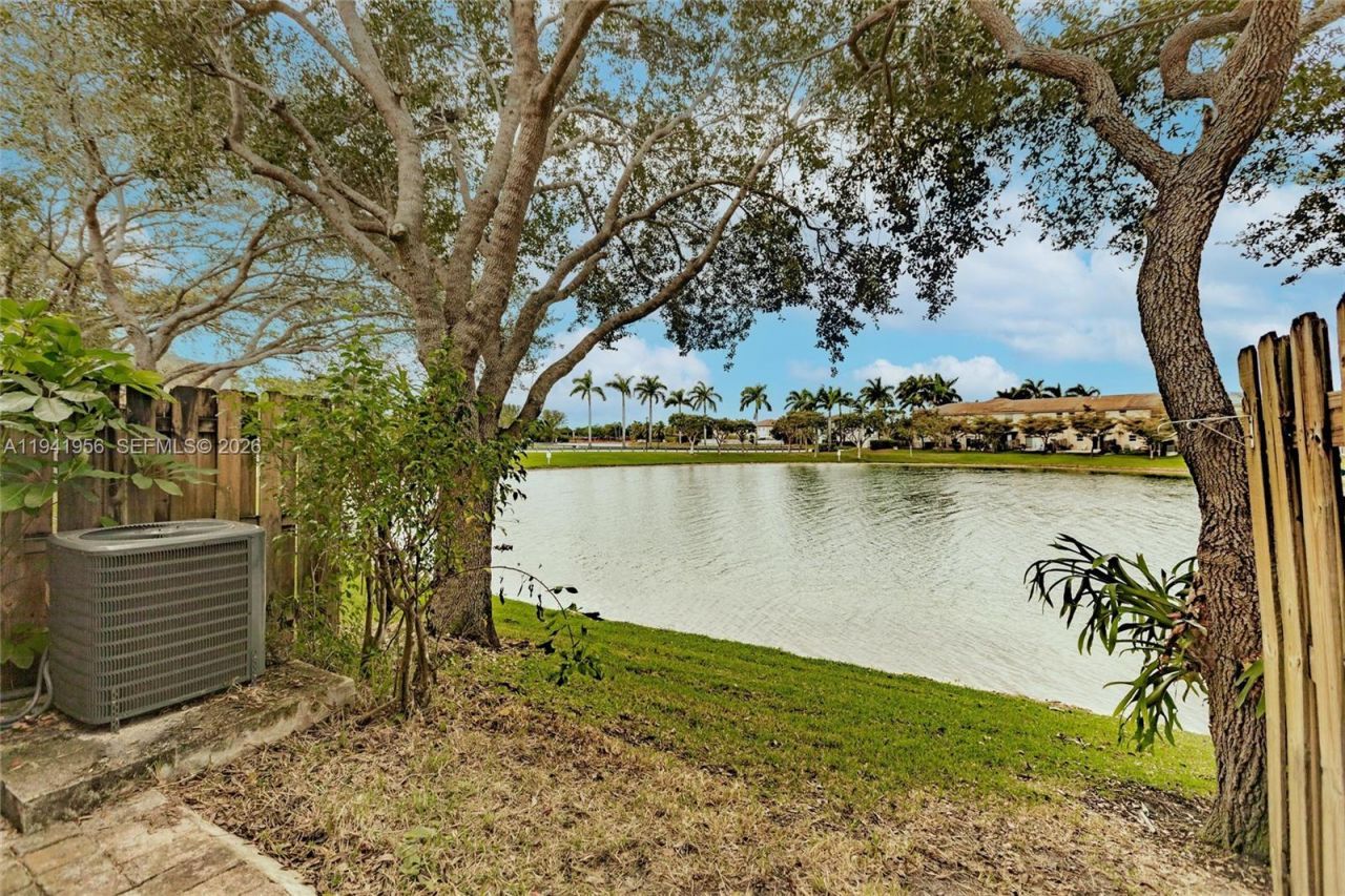 9333 SW 227th St, Unit 6-6, Cutler Bay, FL 33190 Photo