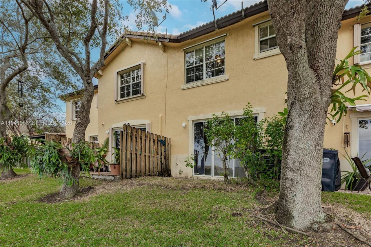 9333 SW 227th St, Unit 6-6, Cutler Bay, FL 33190 Photo