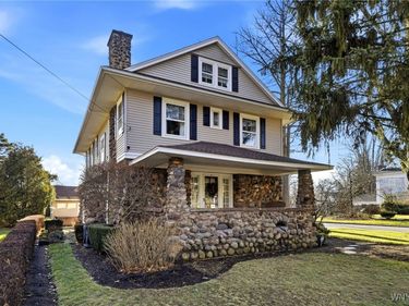 735 W Center Street, Medina, NY 14103