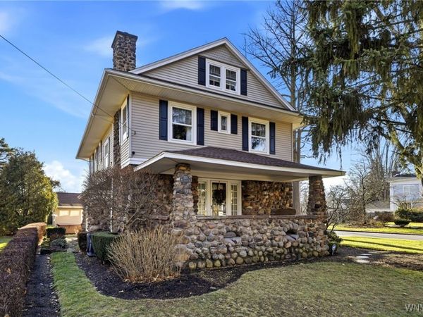 735 W Center Street, Medina, NY 14103