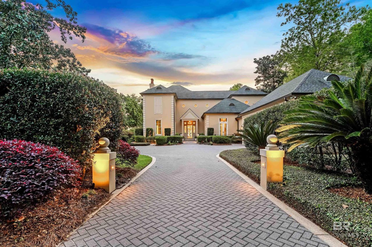 437 Village Drive, Daphne, AL 36526 Main Photo