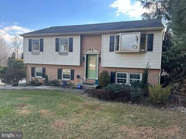 14 CAROL LANE, QUARRYVILLE, PA 17566