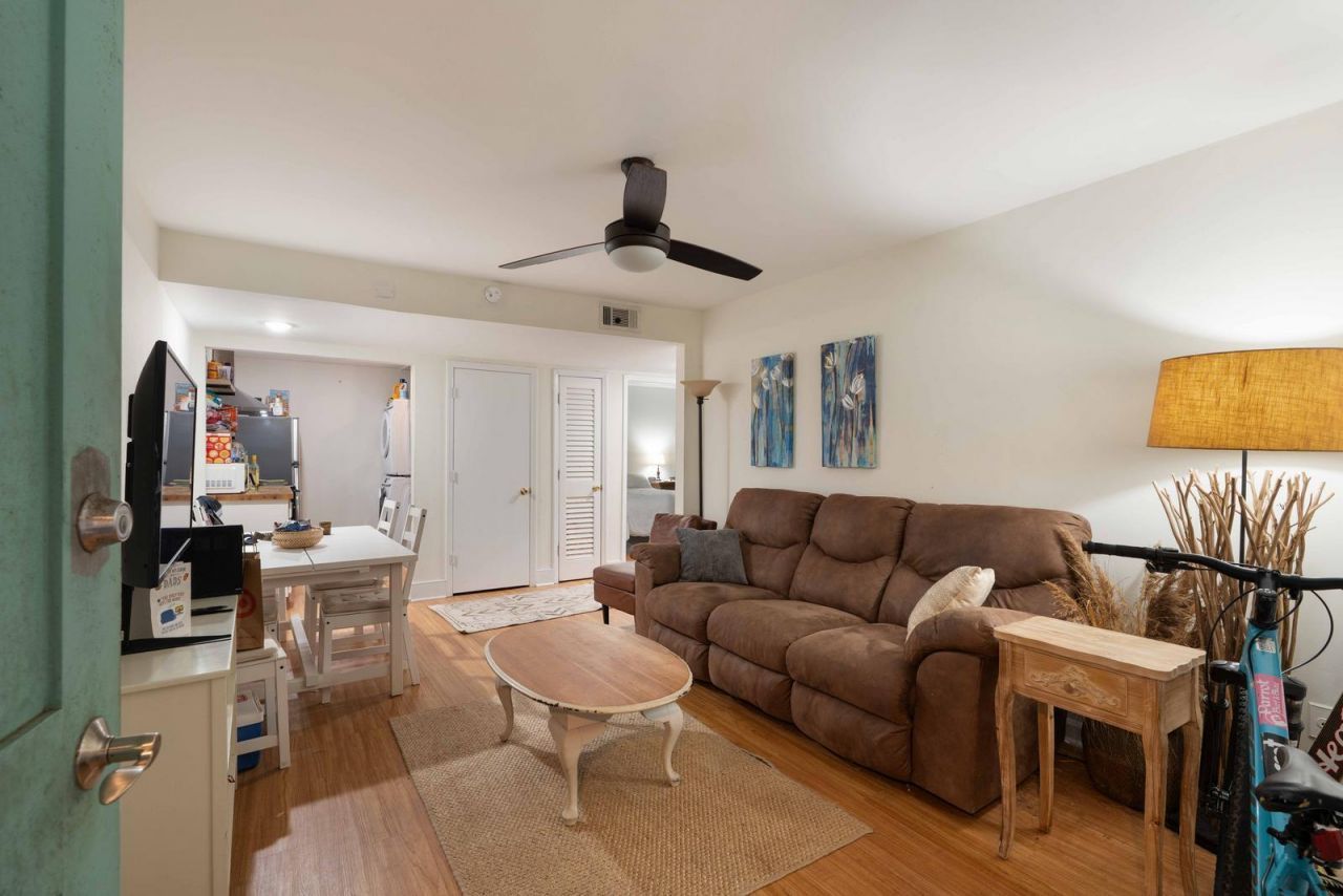 1501 Ben Sawyer Boulevard Photo 1