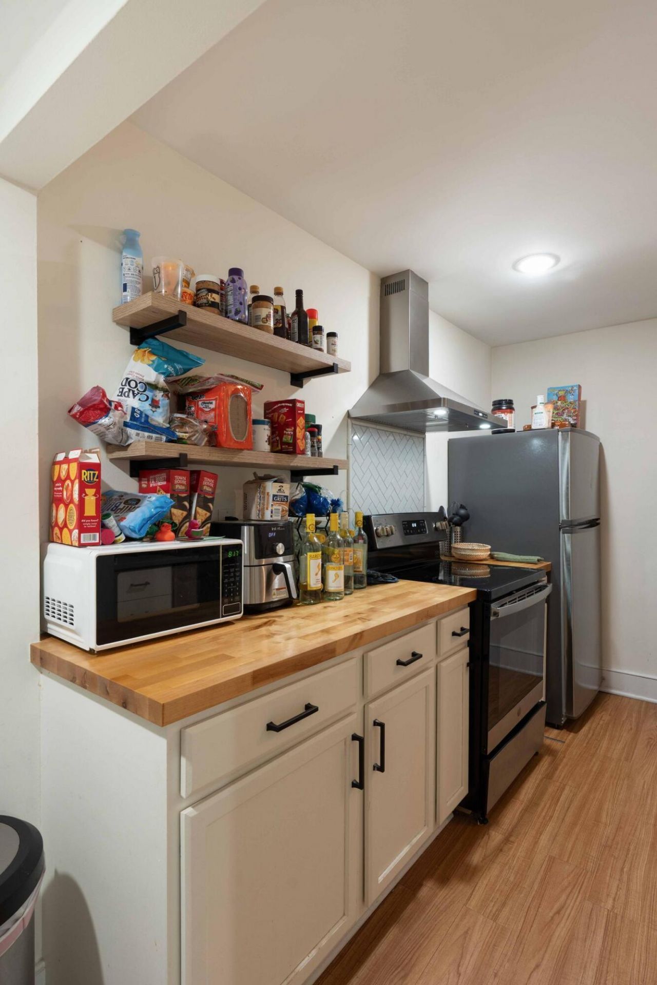 1501 Ben Sawyer Boulevard Photo 3