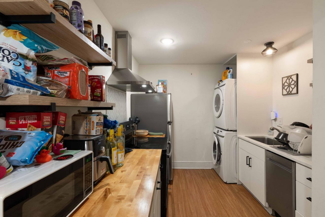 1501 Ben Sawyer Boulevard Photo 4