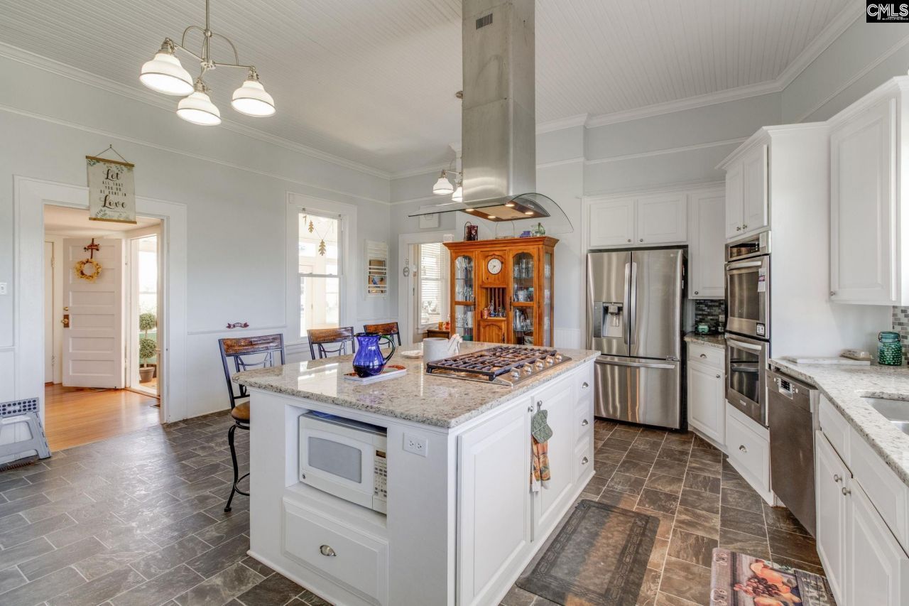 2530 St. Charles Road  Photo 15