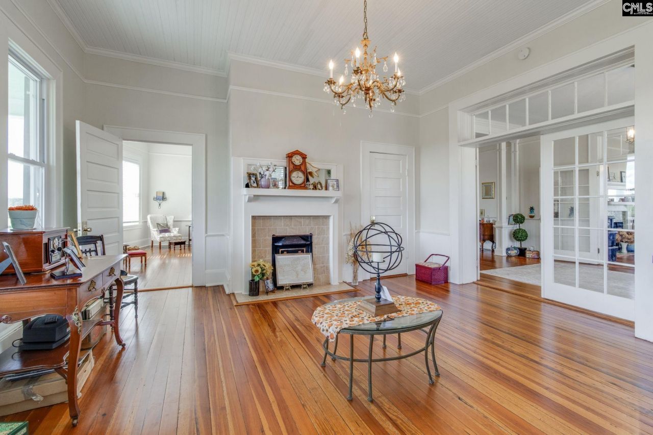 2530 St. Charles Road  Photo 8