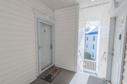 492 River Oaks Dr. photo 4