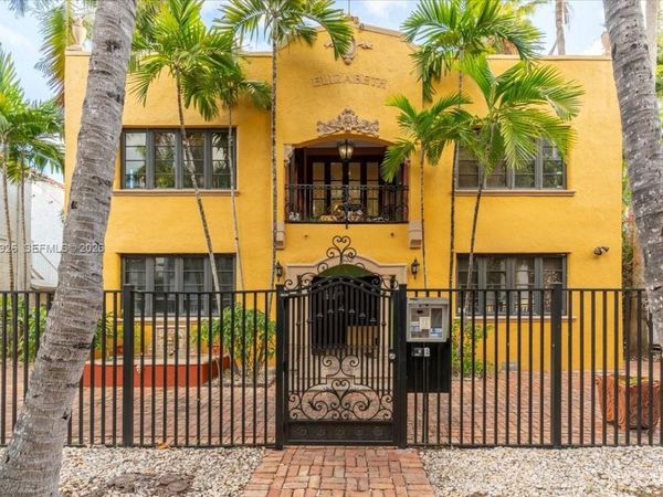 632 15th St , Miami Beach, FL 33139