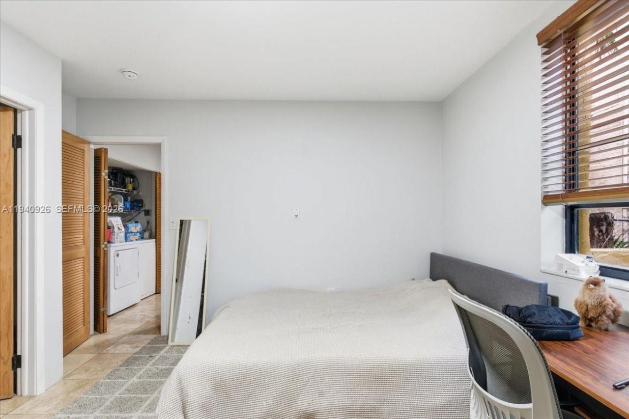 632 15th St , Miami Beach, FL 33139 Photo