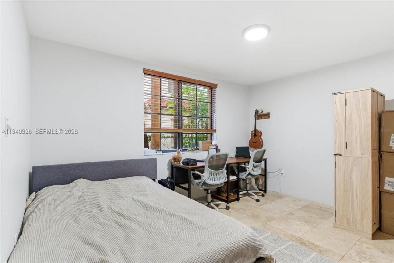 632 15th St, Miami Beach, FL 33139 Photo