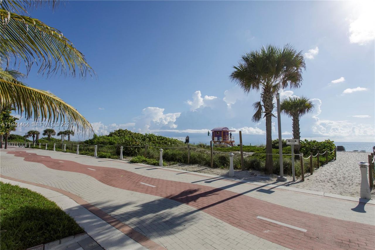 5001 Collins Ave, Unit 14C, Miami Beach, FL 33140 Photo