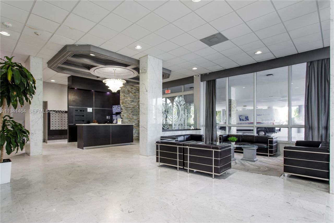 5001 Collins Ave, Unit 14C, Miami Beach, FL 33140 Photo