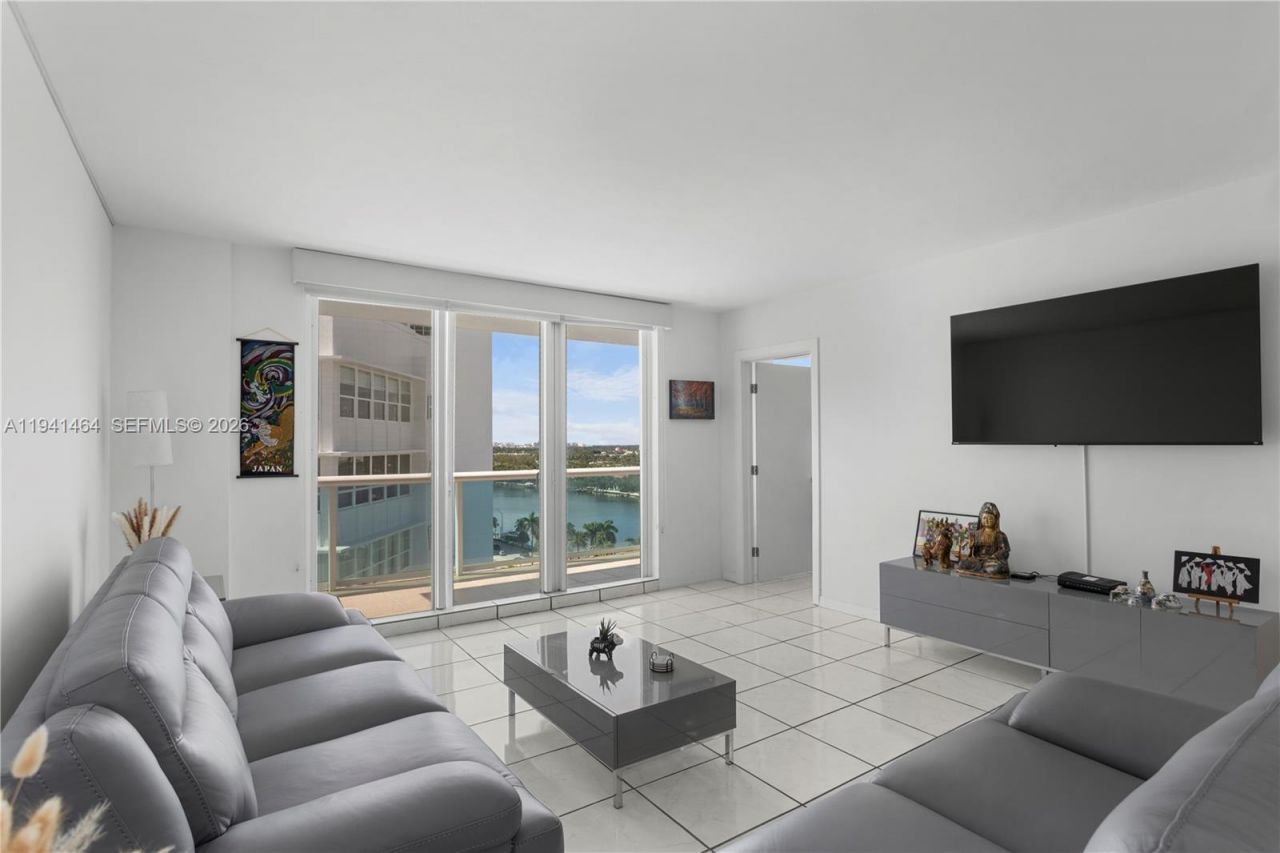 5001 Collins Ave, Unit 14C, Miami Beach, FL 33140 Photo