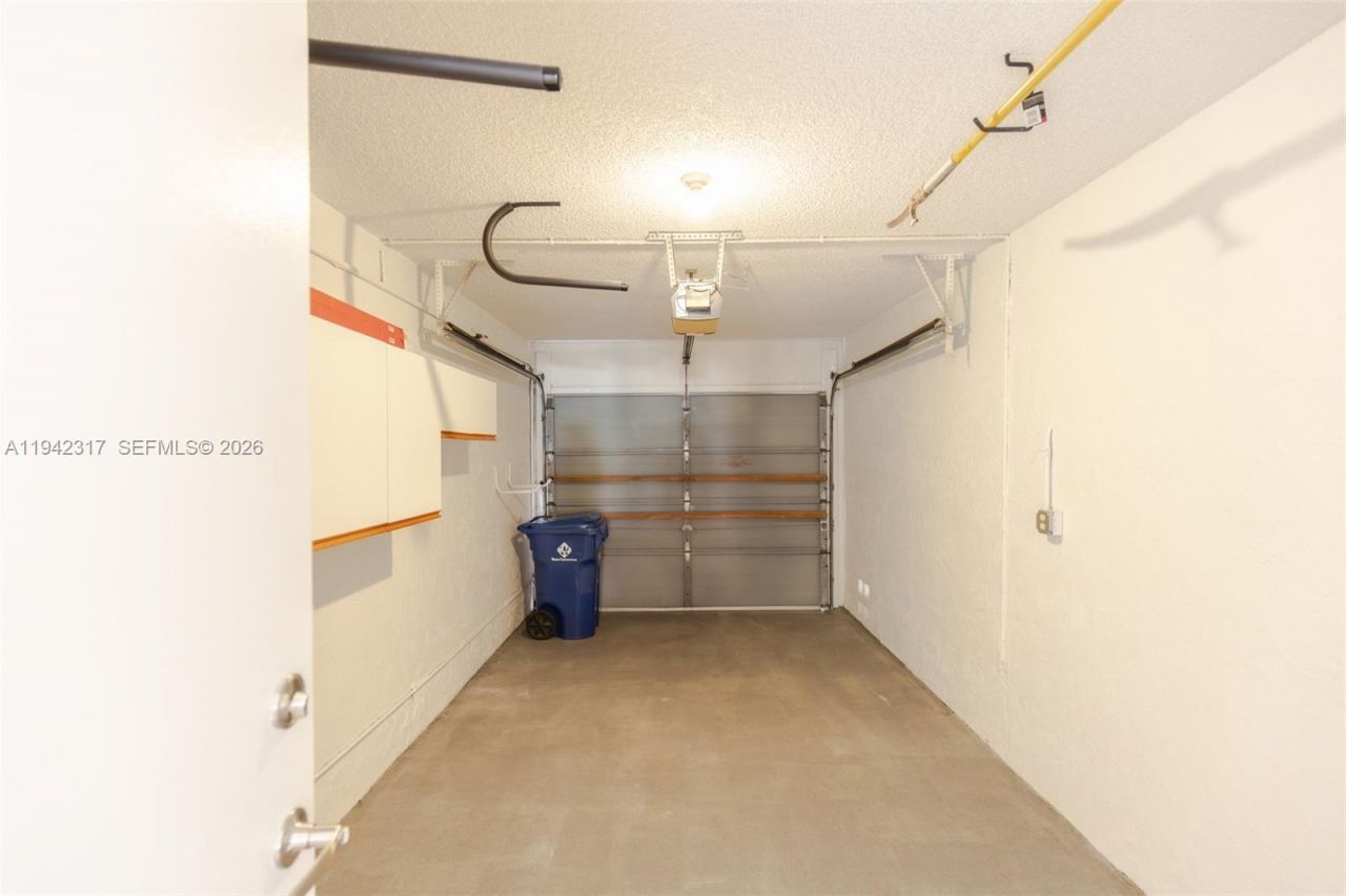 3525 Magellan Cir , Unit 626, Aventura, FL 33180 Photo