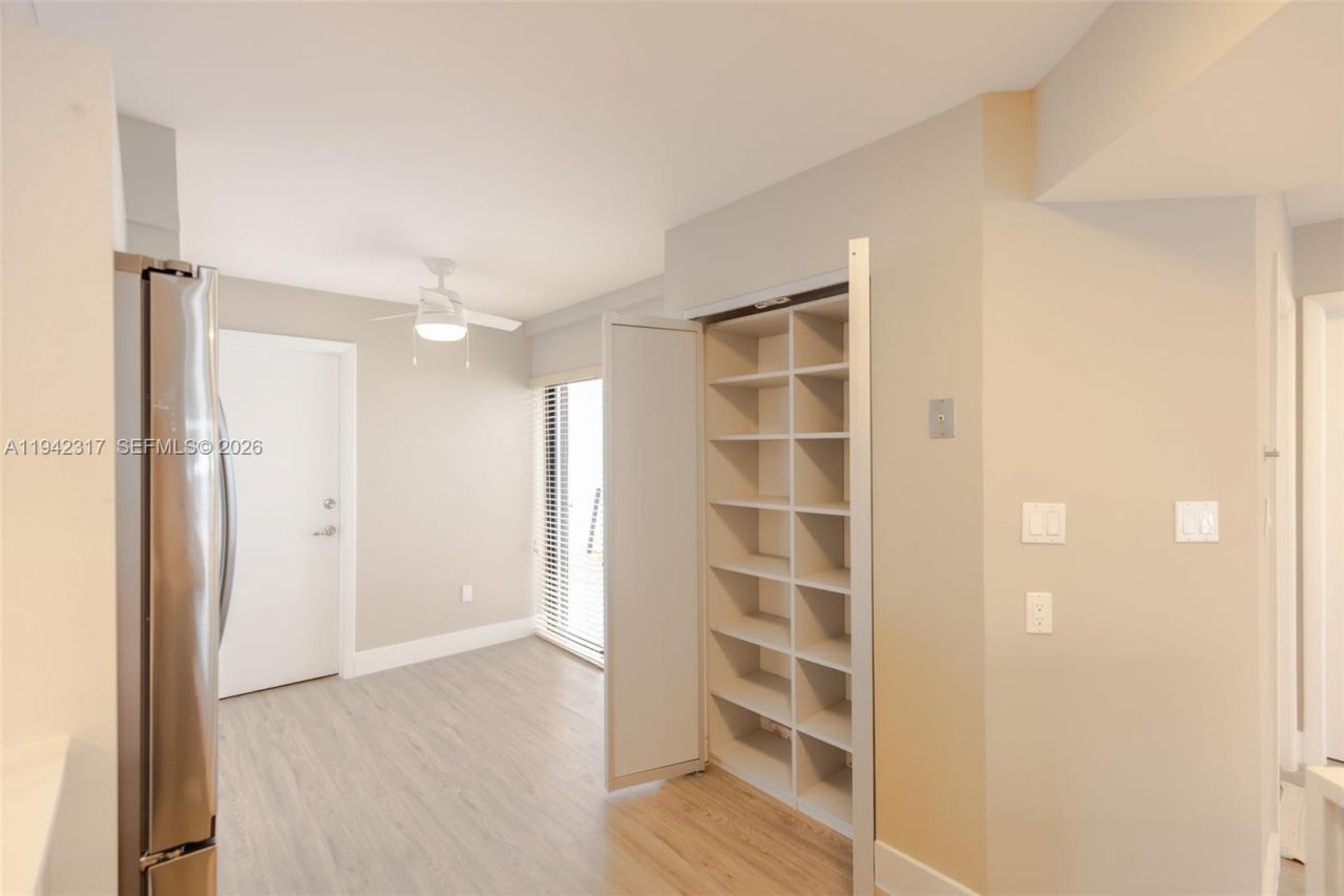 3525 Magellan Cir , Unit 626, Aventura, FL 33180 Photo