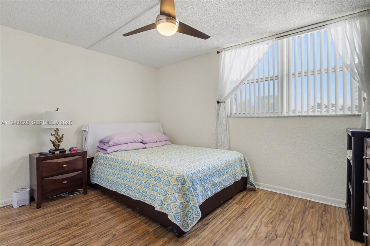 211 S Ocean Dr, Unit 205, Hollywood, FL 33019 Photo