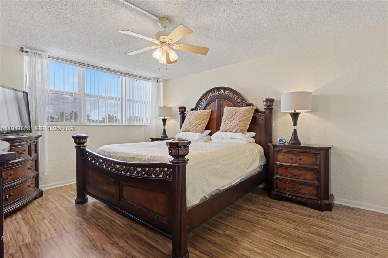 211 S Ocean Dr, Unit 205, Hollywood, FL 33019 Photo