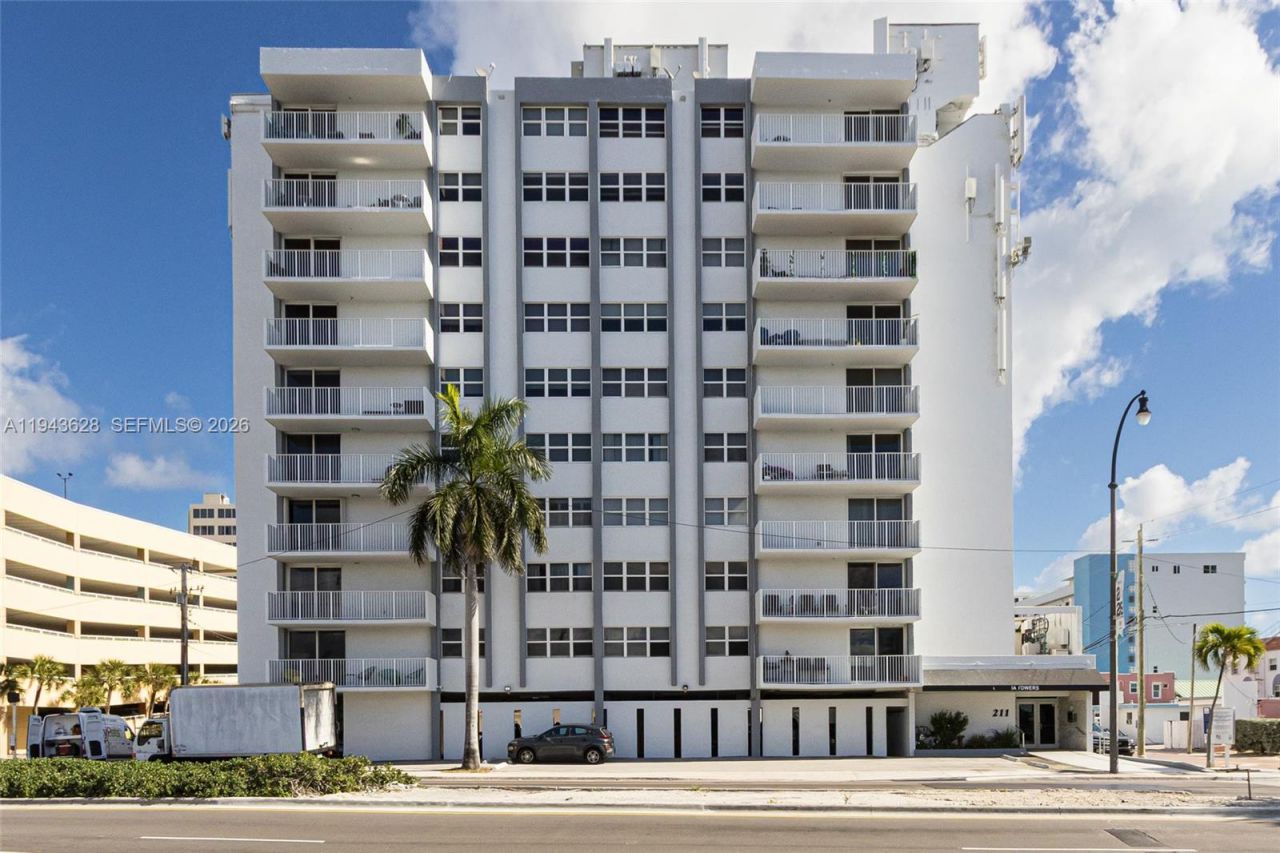 211 S Ocean Dr, Unit 205, Hollywood, FL 33019 Photo