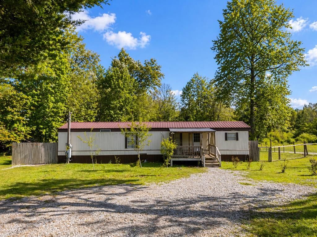 115 Kingwood Dr, Sparta, TN 38583 Main Photo
