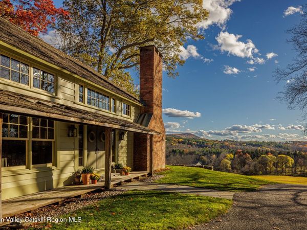 46 Lockrow Road, Brunswick, NY 12180