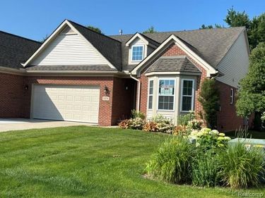 1876 Genoa Circle, Genoa Township, Mi 48843