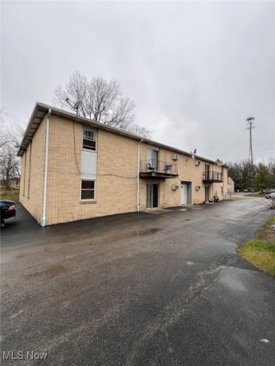 249 Folsom Street, Unit 8, Champion, OH 44483 Main Photo