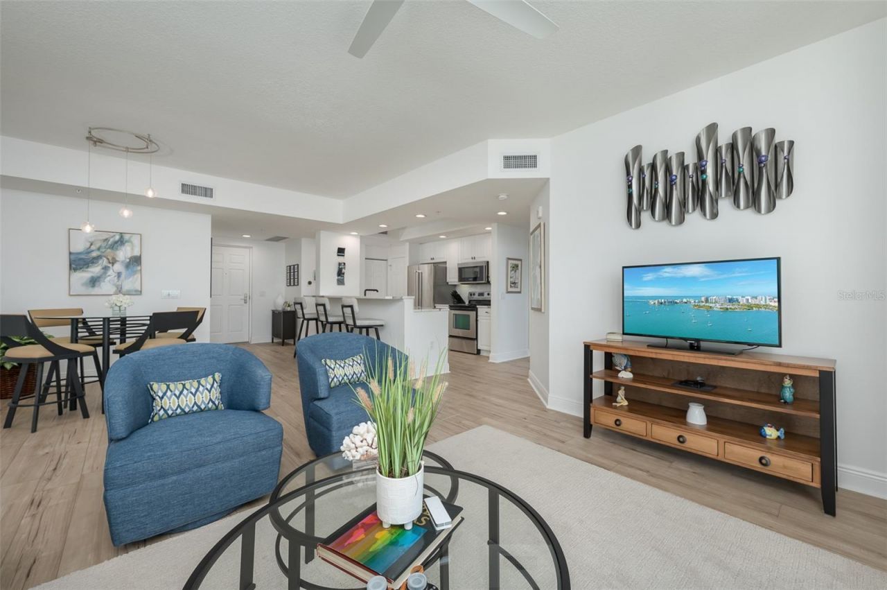 800 N Tamiami Trail, Unit 815, Sarasota, FL 34236 Photo