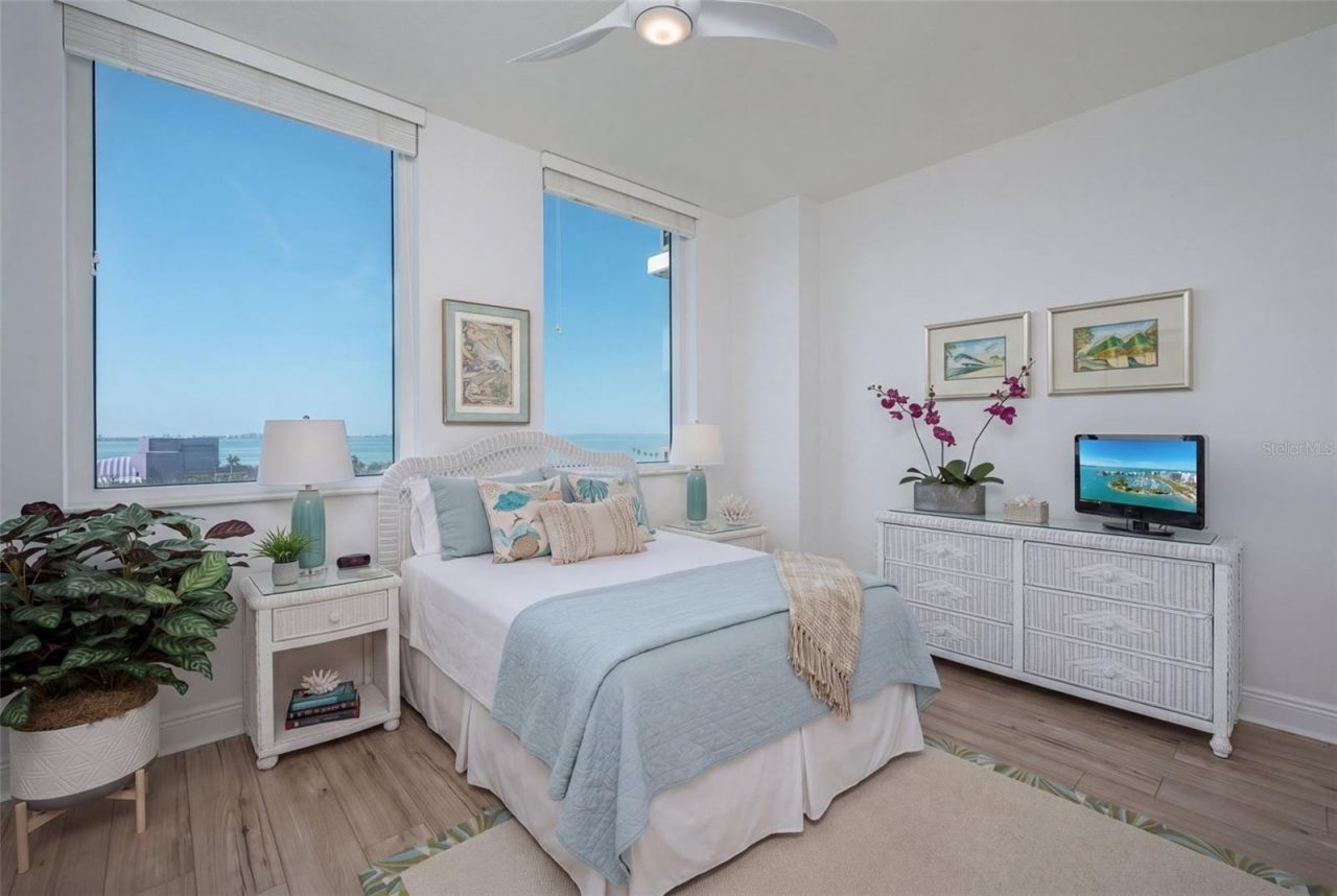 800 N Tamiami Trail, Unit 815, Sarasota, FL 34236 Photo