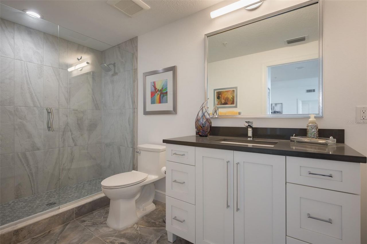 800 N Tamiami Trail, Unit 815, Sarasota, FL 34236 Photo