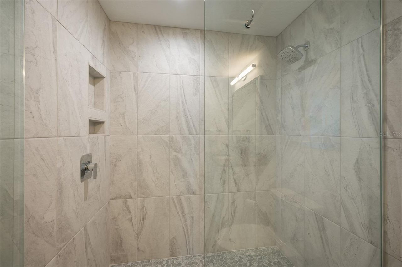 800 N Tamiami Trail, Unit 815, Sarasota, FL 34236 Photo