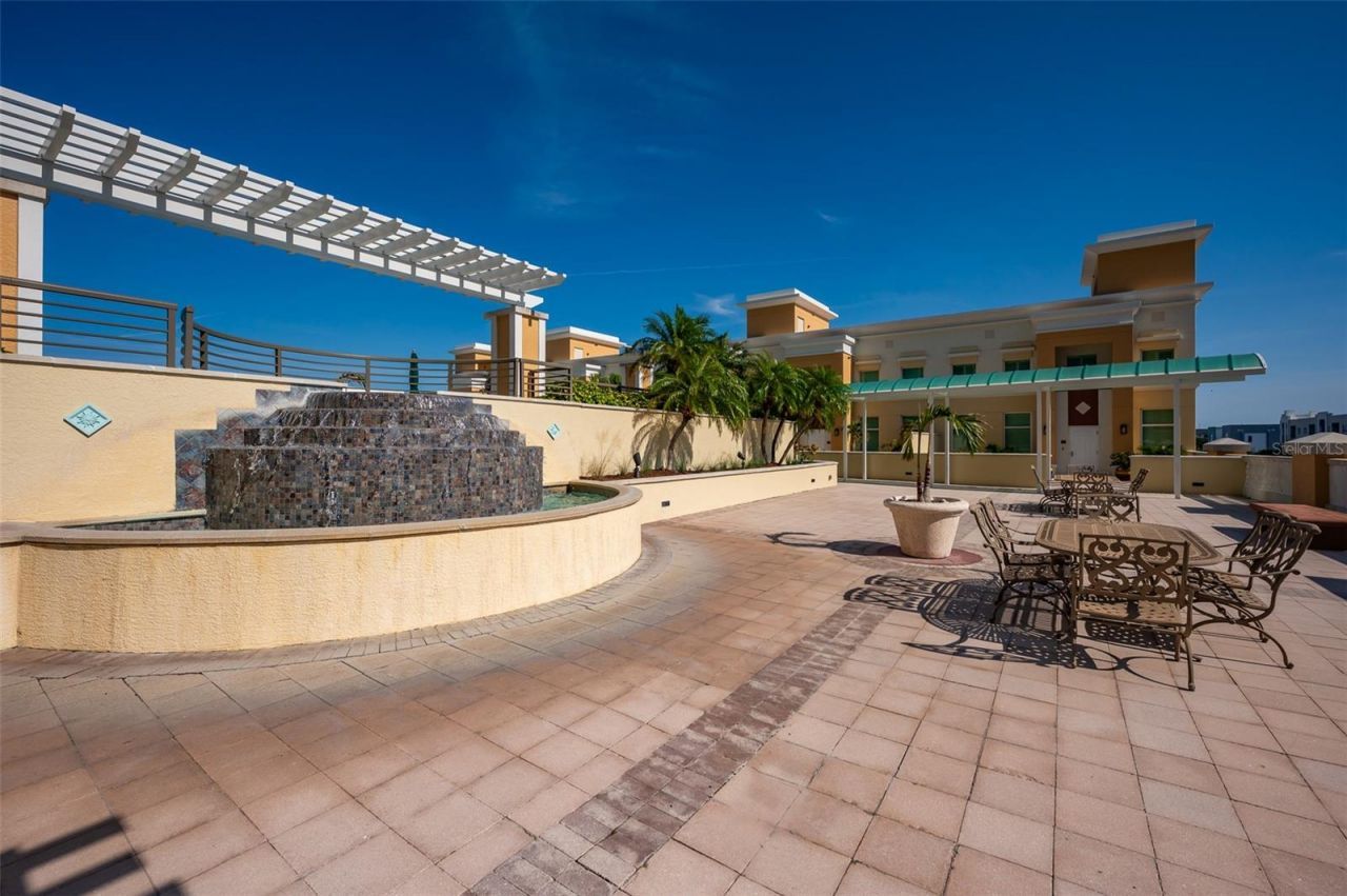 800 N Tamiami Trail, Unit 815, Sarasota, FL 34236 Photo