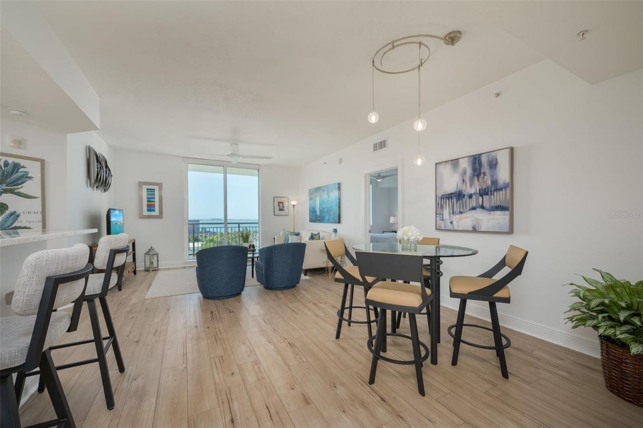 800 N Tamiami Trail, Unit 815, Sarasota, FL 34236 Photo