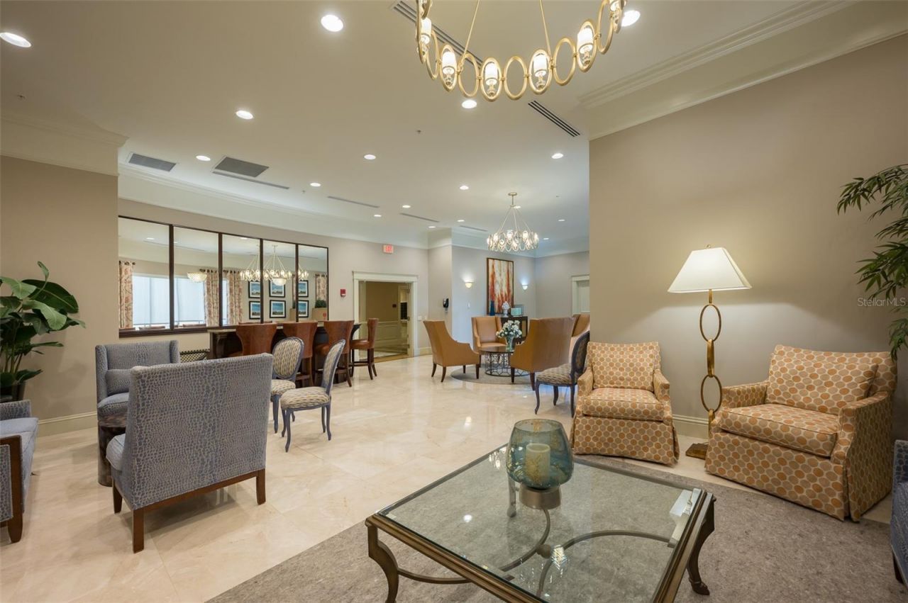 800 N Tamiami Trail, Unit 815, Sarasota, FL 34236 Photo