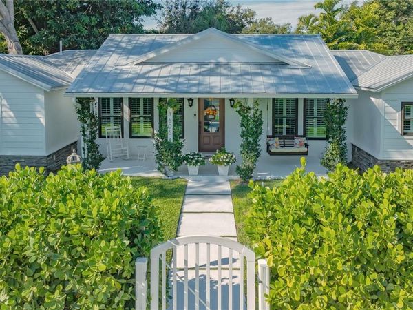 3606 PALONIA COURT, SARASOTA, FL 34239