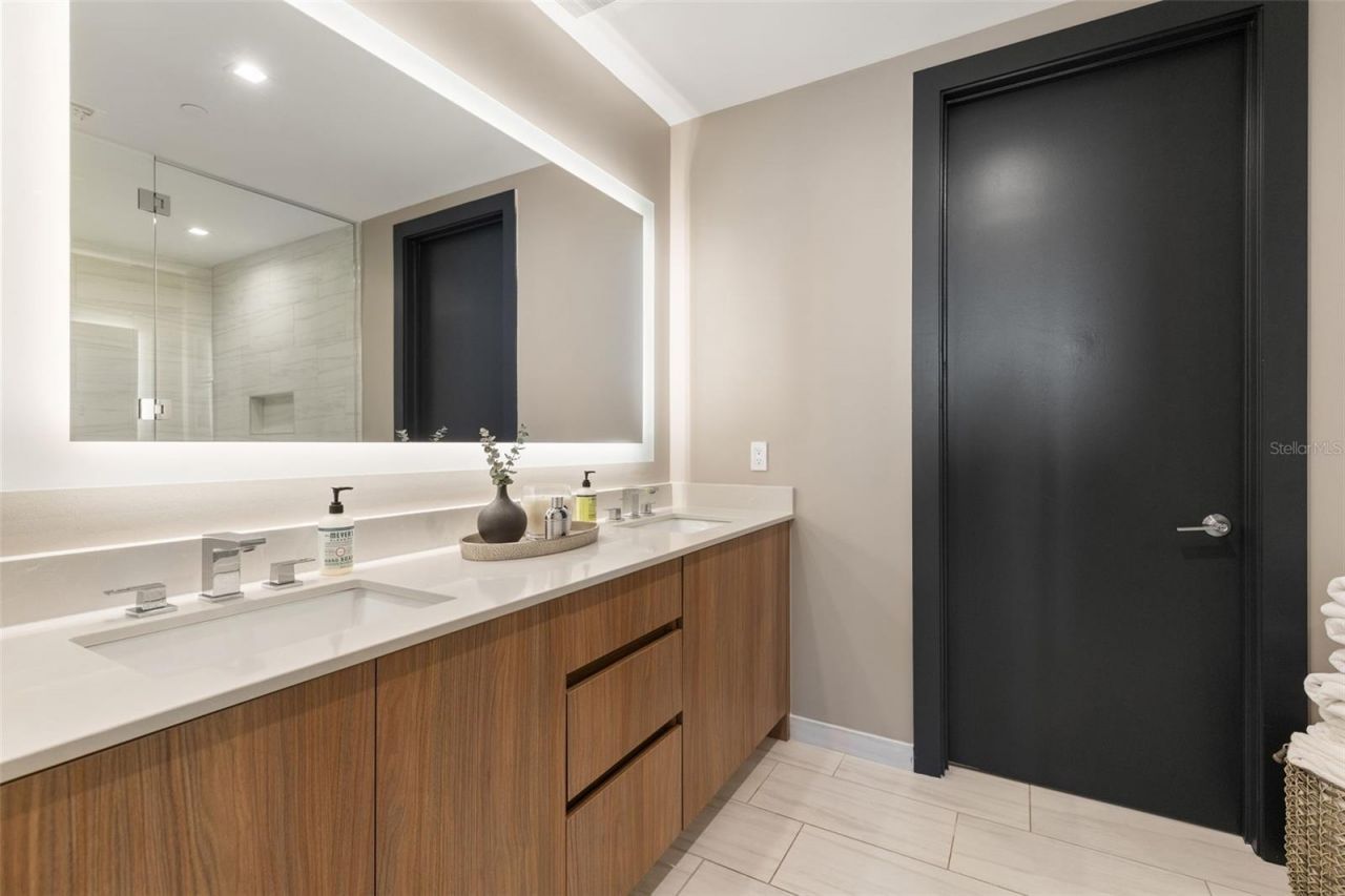 5120 Marina Way, Unit 16002, Tampa, FL 33611 Photo