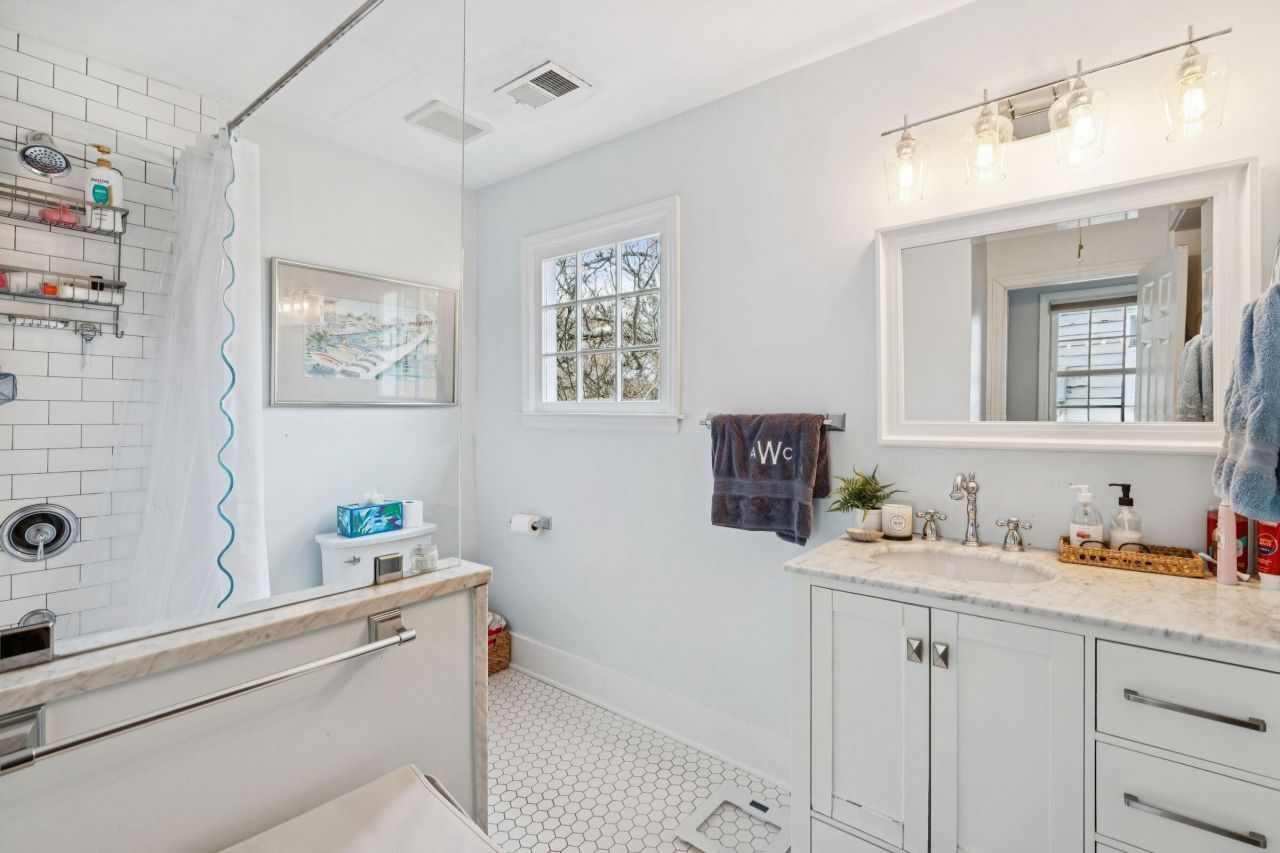 78 America Street Photo 18