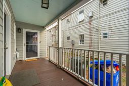 78 America Street photo 4