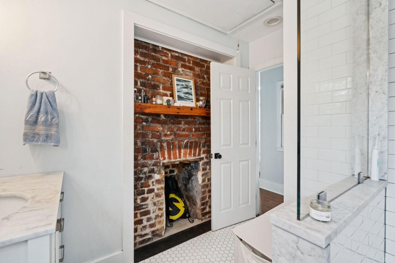 78 America Street Photo 20